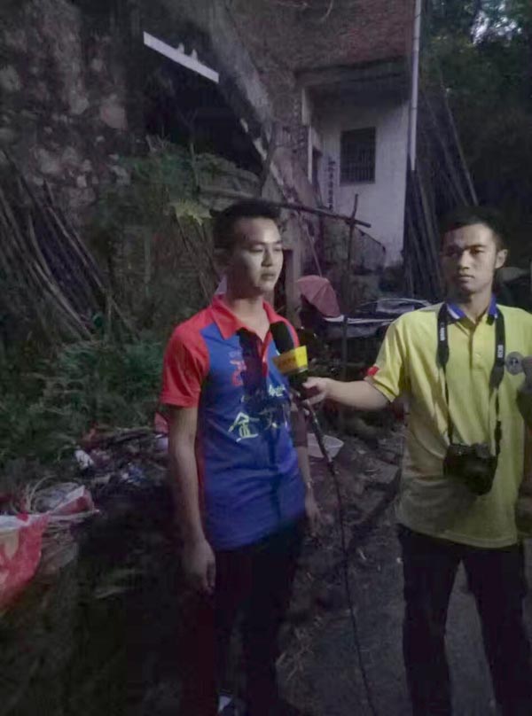 康健运动，，，，，致力善举，，，，，兴宁南宫娱乐足球队好样的！