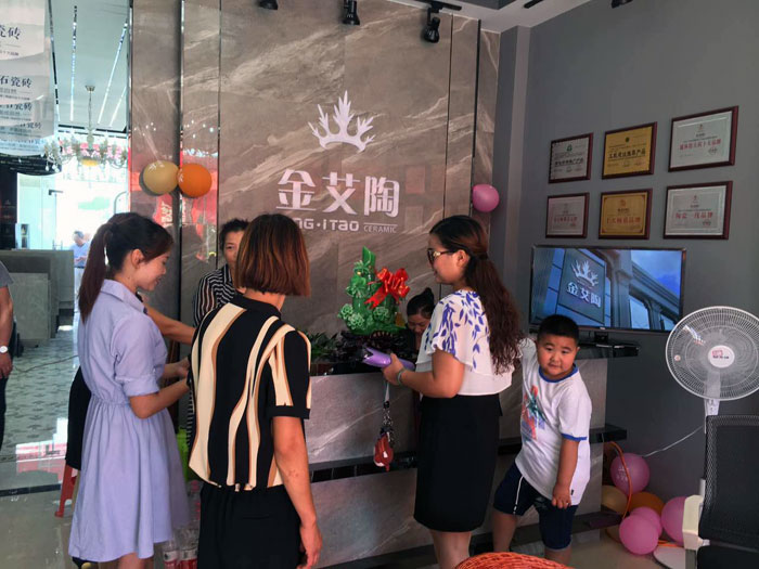 南宫娱乐瓷砖  瓷砖署理 陶瓷一线品牌 开业促销